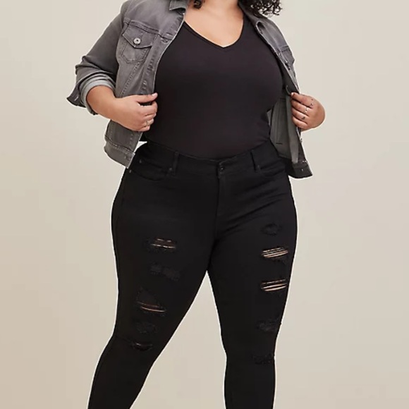 Torrid bombshell skinny distressed jeans size 16 - Picture 6 of 6